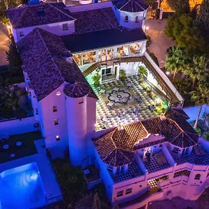 villa-guadalupe.hotelsinnerja.org/
